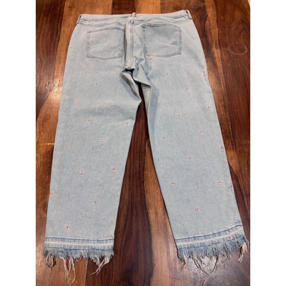 GAP girlfriend jeans women 14/32 light wash floral embroidered frayed hem crop